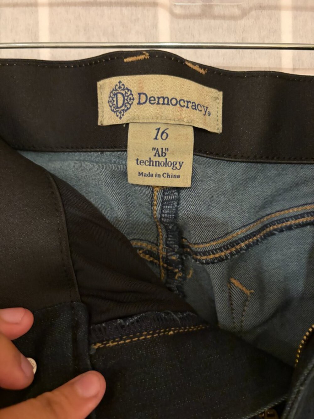 Democracy Ab Technology Dark Wash Straight Leg Jeans Women's Size 16 NWT - Picture 3 of 4